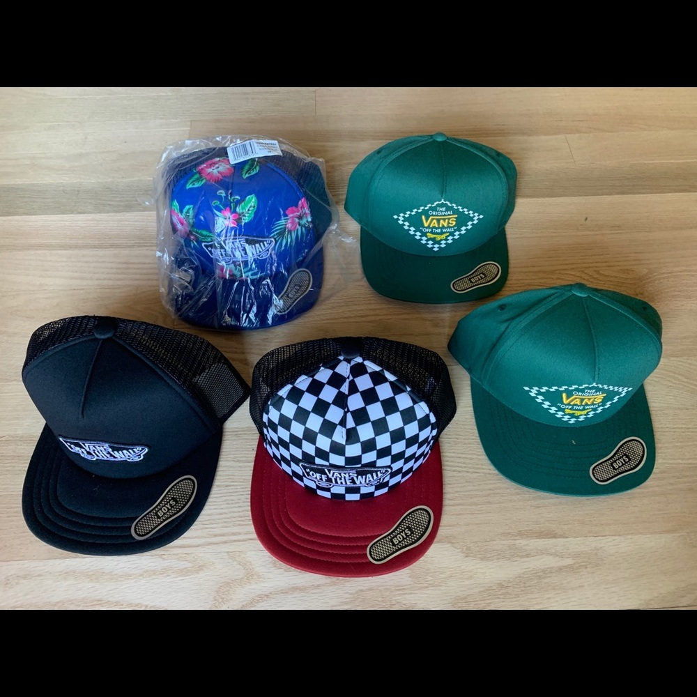 Lot of 5 kids vans hats.